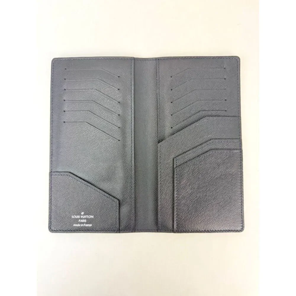 Louis Vuitton silverinterior  black